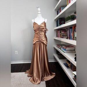 Jessica McClintock Long Gold event dress size 12